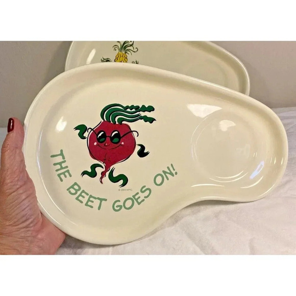 Vintage 2003 WMG the Beet Goes On and Corn To Be Wild Lunch/Snack Plates - Picture 3 of 10